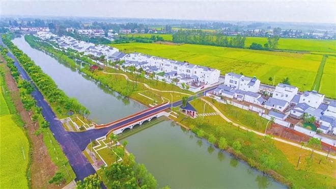 雷军父亲去世，葬在集体墓地不修祖坟，雷军：遵从父亲意愿