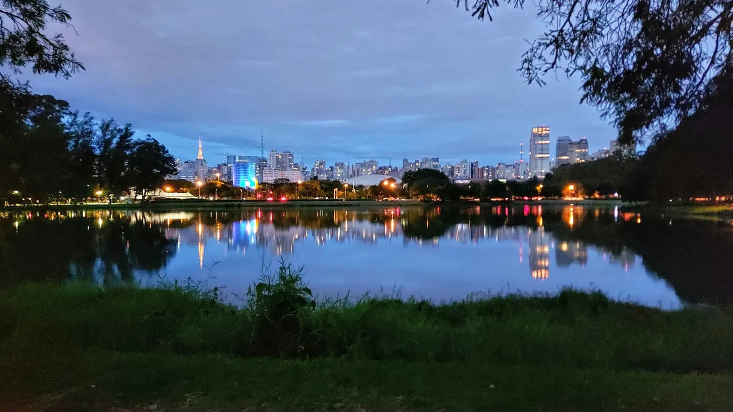 南宁楼市困境：经济反噬下的投资风险
