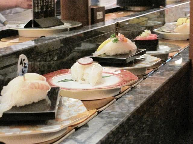 日本必吃12种特色餐厅：从寿司到拉面的美食指南