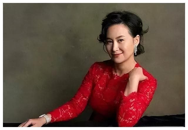 陈百强与何超琼的凄美之爱：你微笑送我出嫁，我不惧世俗为你扶灵