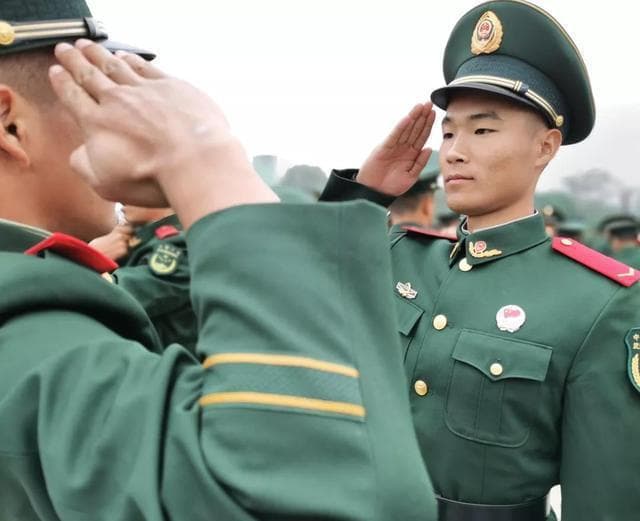 少校到中校要多少年？少校晋升中校要满足哪些条件？