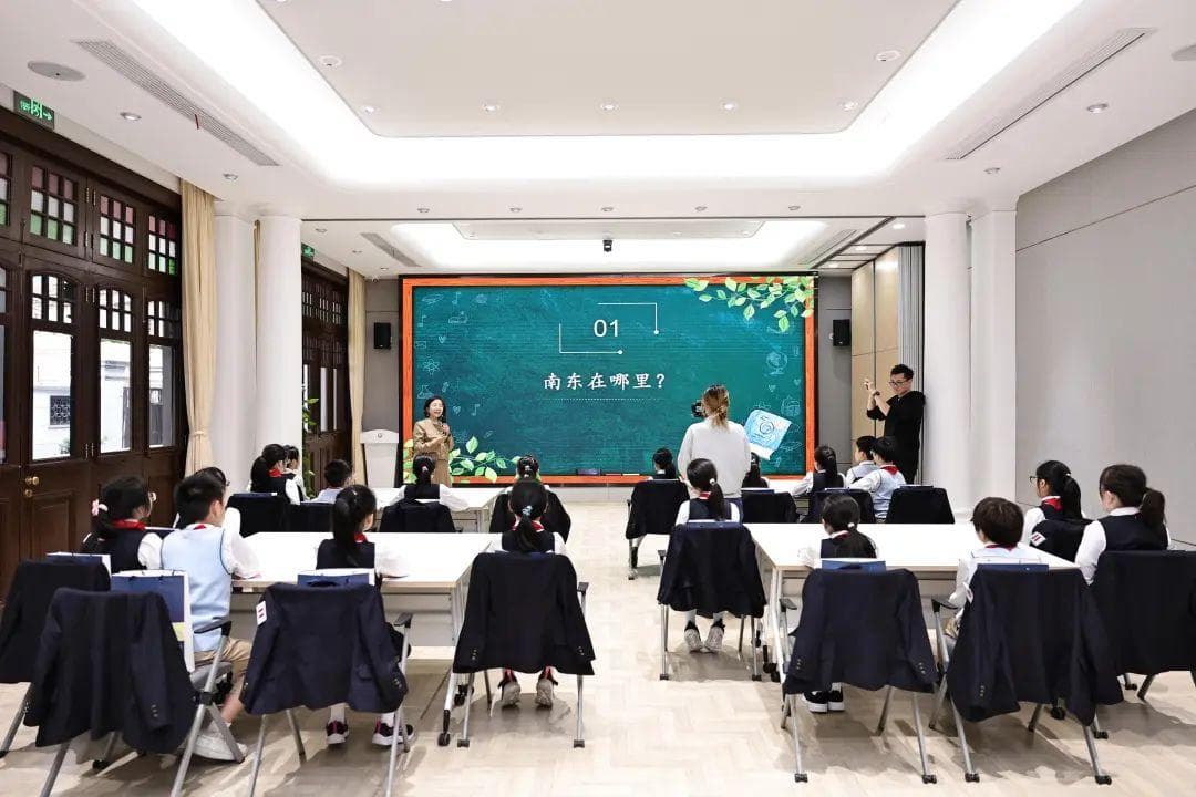 “南东少年行”：石库门Citywalk中感受爱家、爱乡、爱国