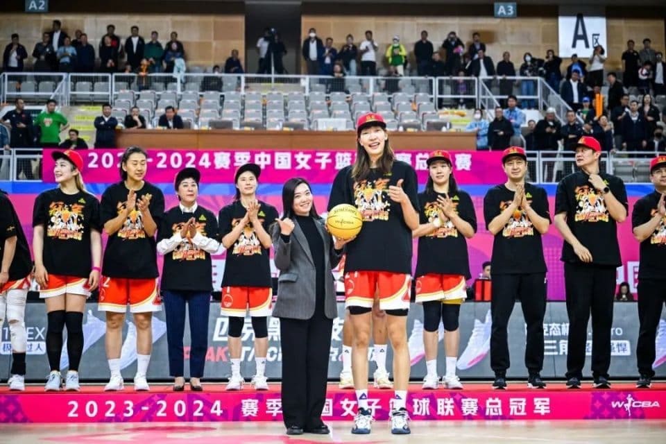 观赏性极高难掩关注不足！WCBA从“我耀全场”到“我耀世界”需几步？