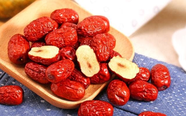红枣对胃病有益？深入这3种食物，避免无意间给胃病患者增加负担