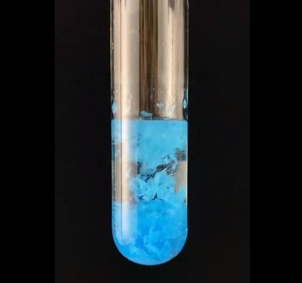 氢氧化铜是什么颜色的？溶于水吗？