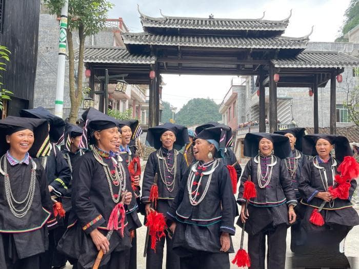 广西壮族支系以黑为美 民俗游迎八方客