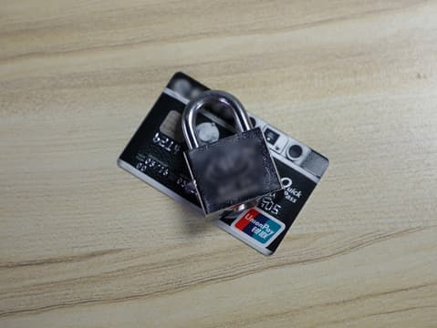 公安部门冻结银行卡需要什么条件