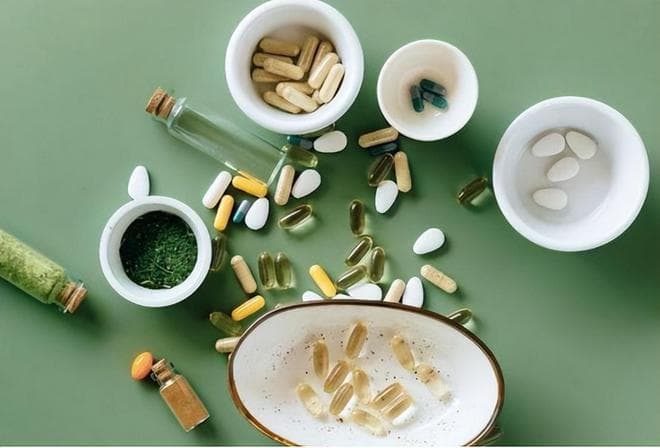 每天吃维生素，竟吃出肝衰竭？医生劝告：这2种维生素别乱吃