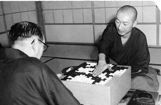 昭和棋圣吴清源：一人横压日本围棋界！世界围棋史上璀璨的明珠!