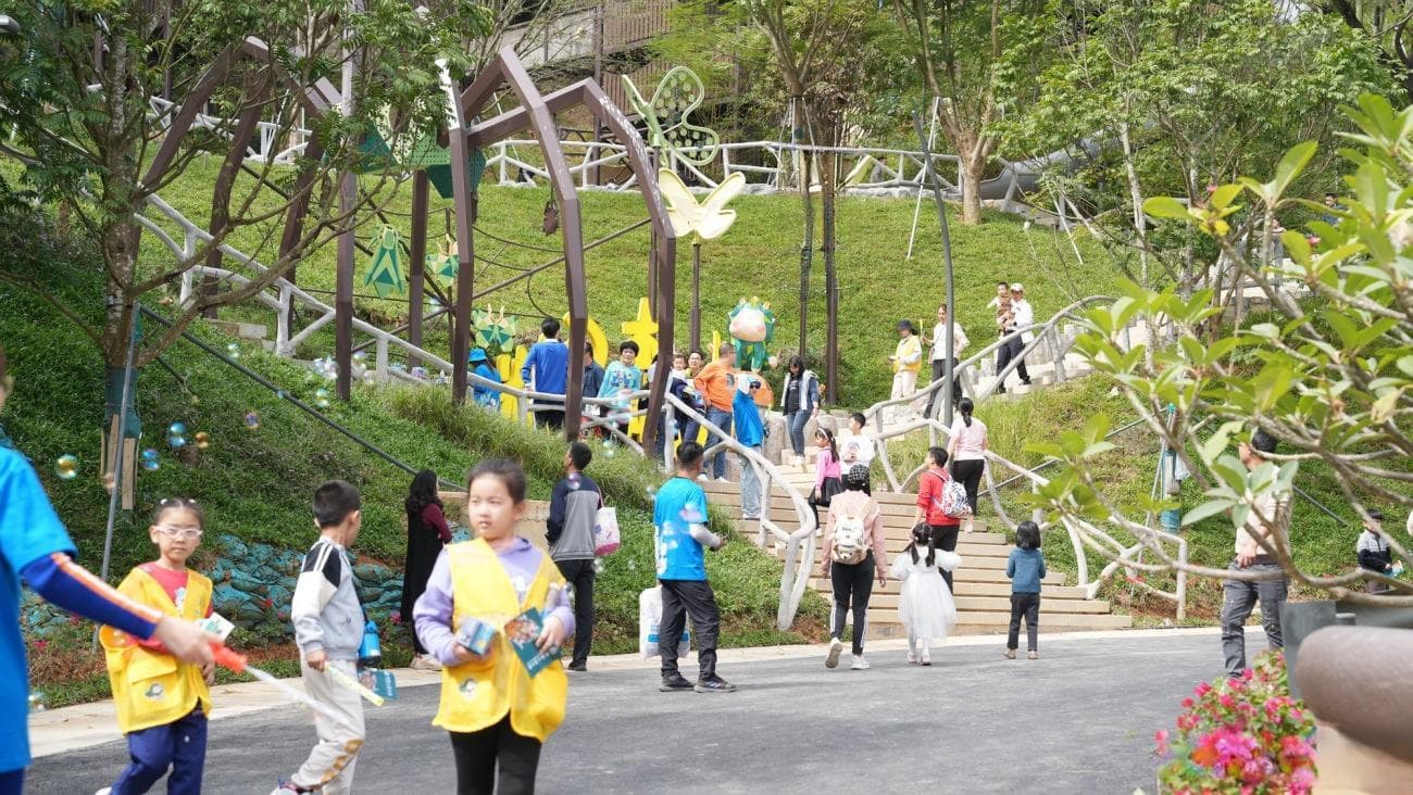 深圳儿童友好园林设计：从百花街区到龙岗公园的创新实践