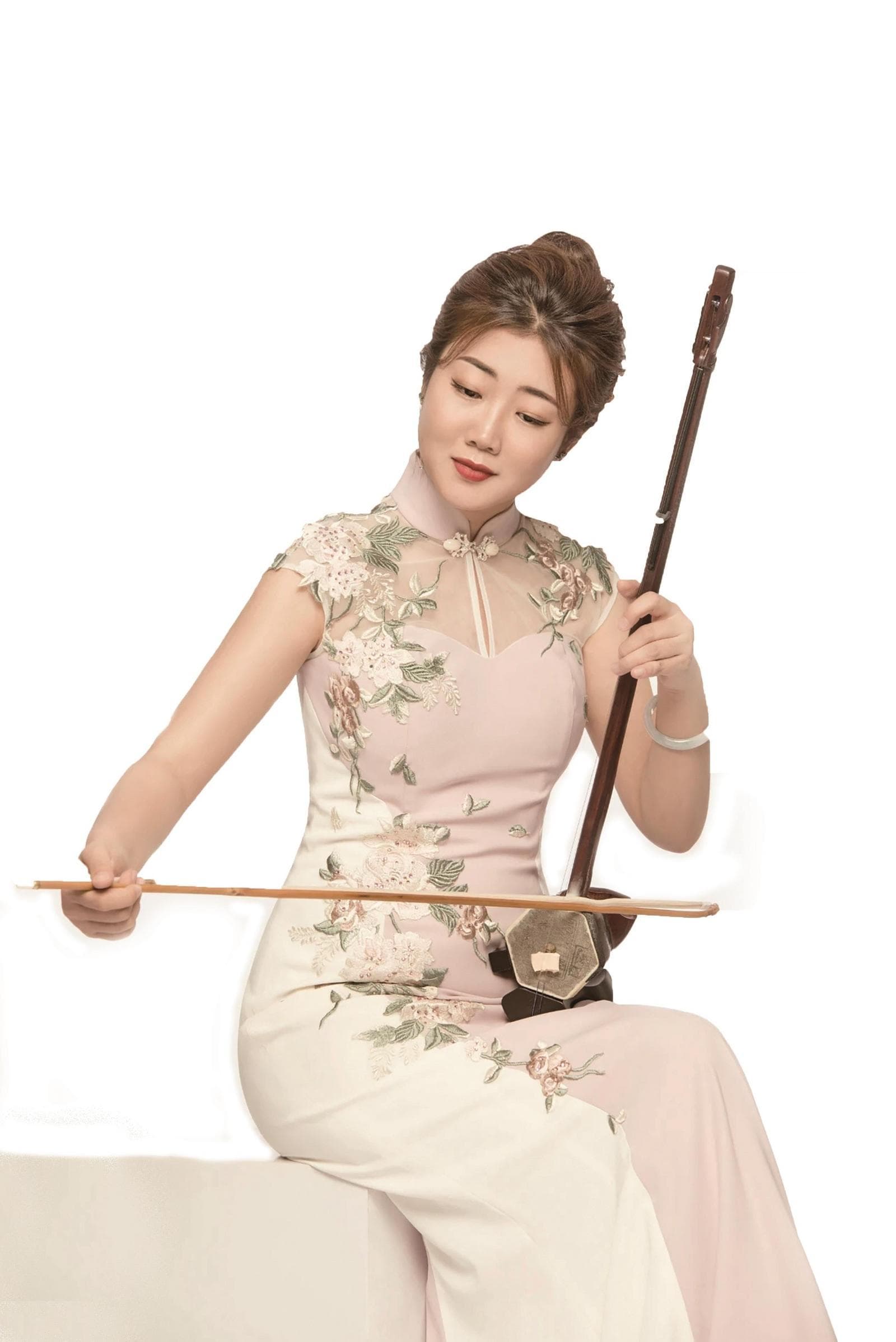 吴英：二胡艺术的现代诠释者