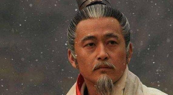 为何商鞅变法时，不让父子、兄弟同住？还规定家有二男，赋税翻倍