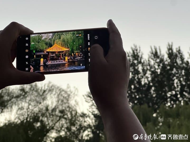 国庆假期济南趵突泉成“顶流”，景区保障上演“十八般武艺”