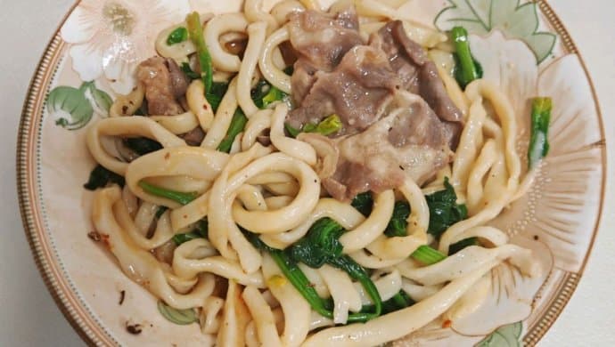 油泼面制作教程：用料、步骤和技巧全解析