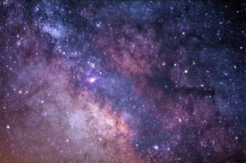 逐渐失控，用拓扑解构宇宙形状，发现了无数种可能