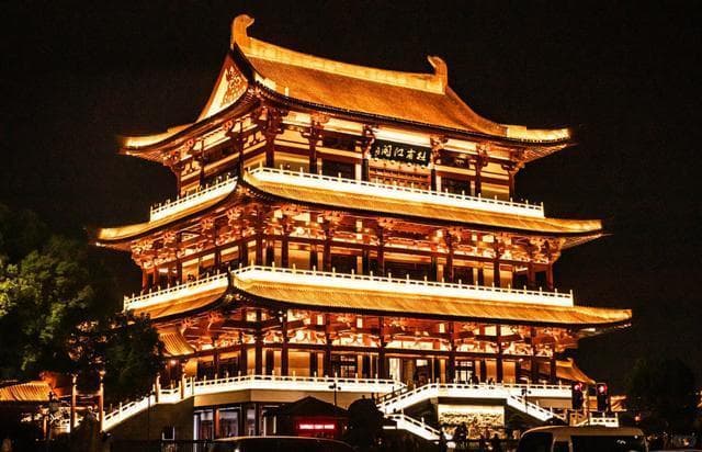 长沙，一个被低估的宝藏城市！不止五一广场，还有5大绝美景点