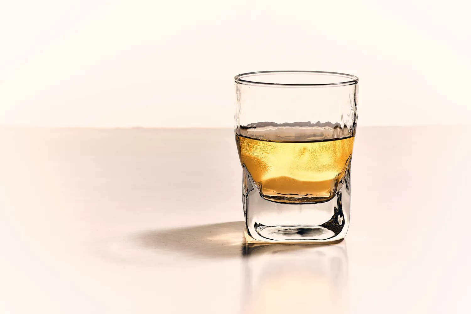 喝白酒真的会让人发胖吗？真相令人惊喜！