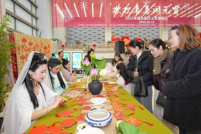 国际范、现代风、传统味，2025年浦东新区元宵游园会推陈出新