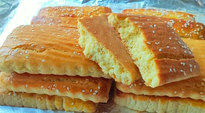 东北老式大饼干制作教程：松软香甜，还原童年味道