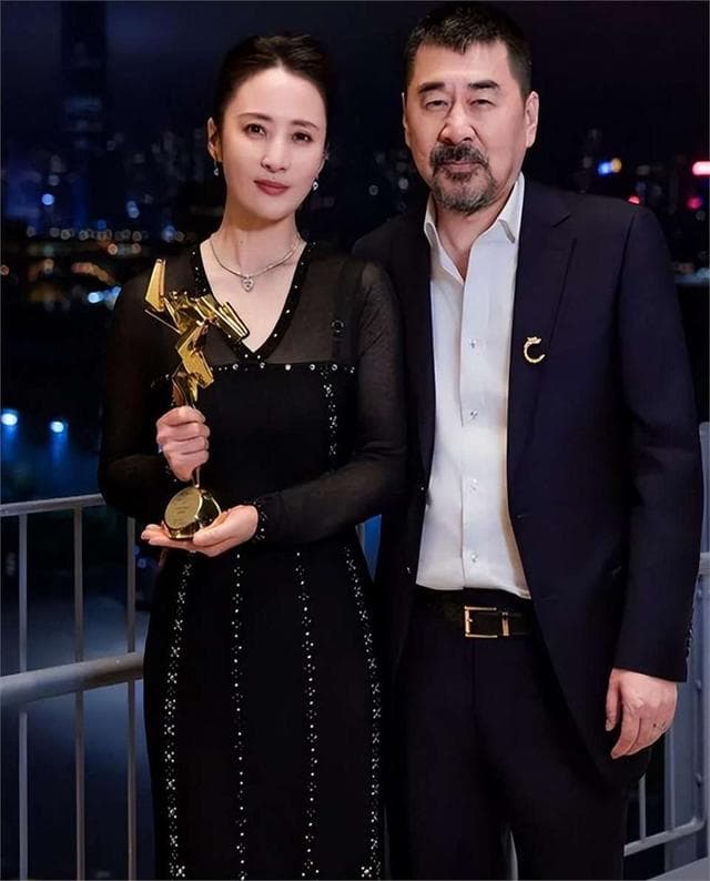 “谢谢你不断吹捧我”：蒋勤勤陈建斌的幸福婚姻秘诀