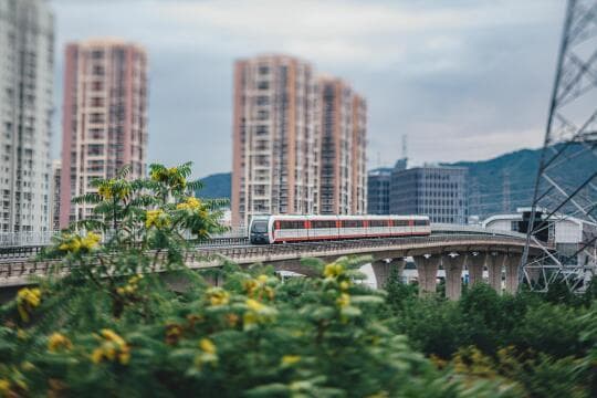 移轴镜头揭秘：摄影高手必备工具及应用技巧