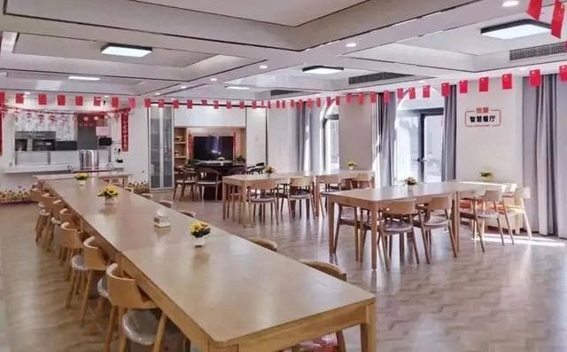 养老院智慧食堂：个性化选餐，守护长者健康