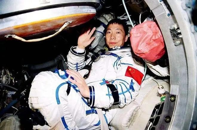 21年了，杨利伟从未间断航天员训练，为何没能重返太空？