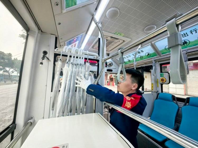 以前辈“用心哥”作榜样！“优等生”的成长记