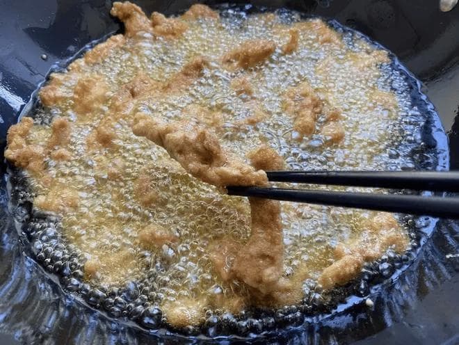油炸食品怎么吃既美味又健康？这些小技巧用起来