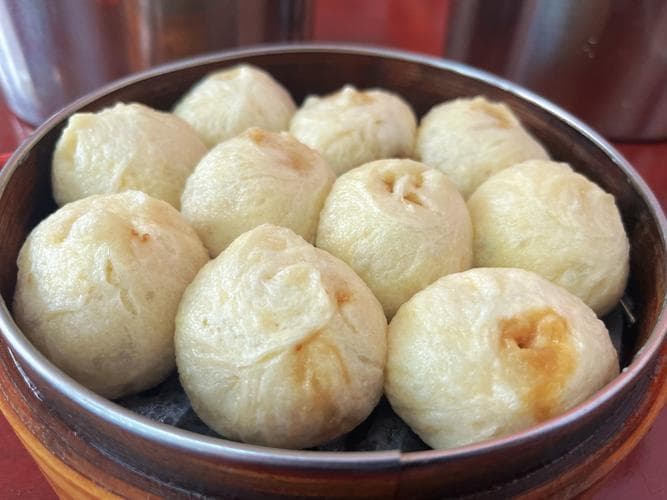 上海美食排行榜前十名：生煎包上榜，小笼包一举夺冠