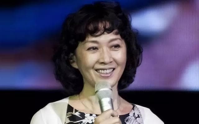 龚雪：从金鸡百花影后到美国华人圈主持人