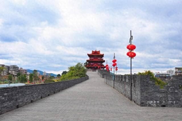 肇庆古城墙：岭南现存最完整古城墙