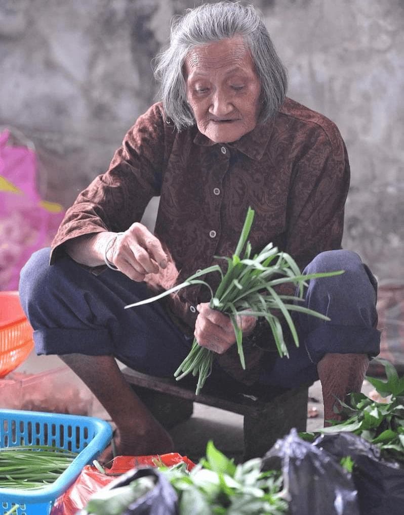 送给农村奶奶最实在的礼物
