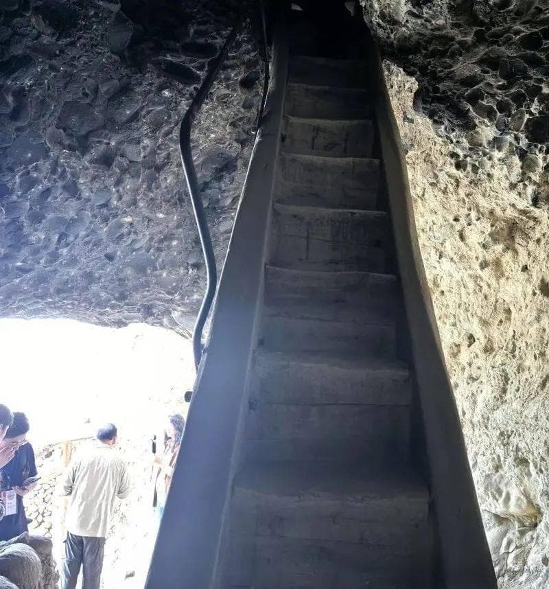 新疆和田牛角山遗址：从佛寺到麻扎的宗教文化变迁