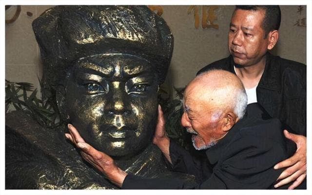 美军装备精良，为何在朝鲜战争失败，10位志愿军英雄告诉你真相