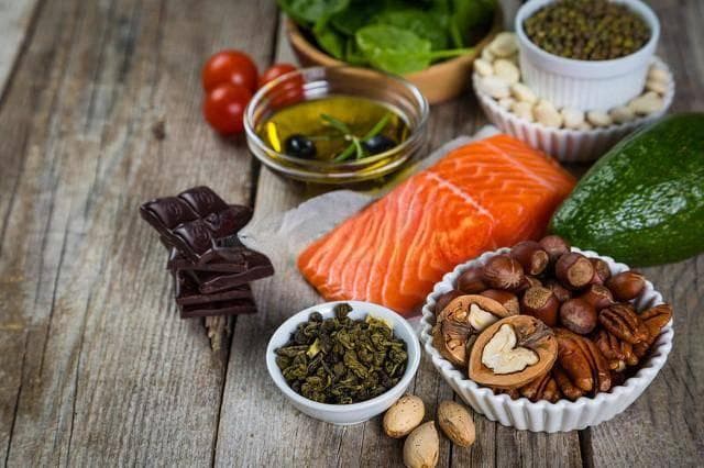 糖尿病人：这6种让血糖失控的食物，最好不碰，竟然还有人不知道