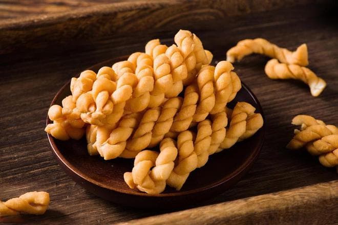 探讨麻花酥脆的关键成分与制作技巧
