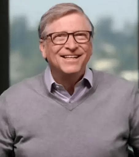 比尔·盖茨列出的未来隐忧：人工智能时代，我们能克服挑战吗？