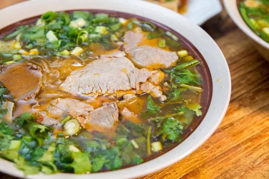 想学牛肉米线汤的正宗做法？这些技巧你不可不知！