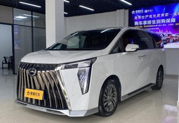 20万内尝鲜自主高端轿车，二手传祺M8宗师版