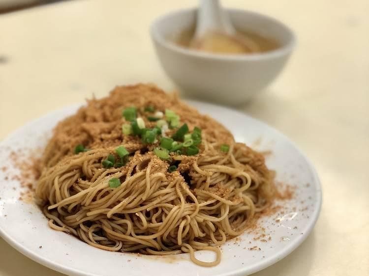 澳门必吃13大美食：从虾子面到葡挞，尽显中西合璧风味