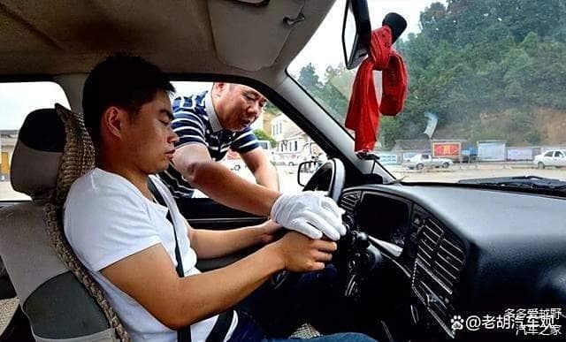 为何现在很多人都改考C2驾照了？三个现实原因，难怪没人考C1了