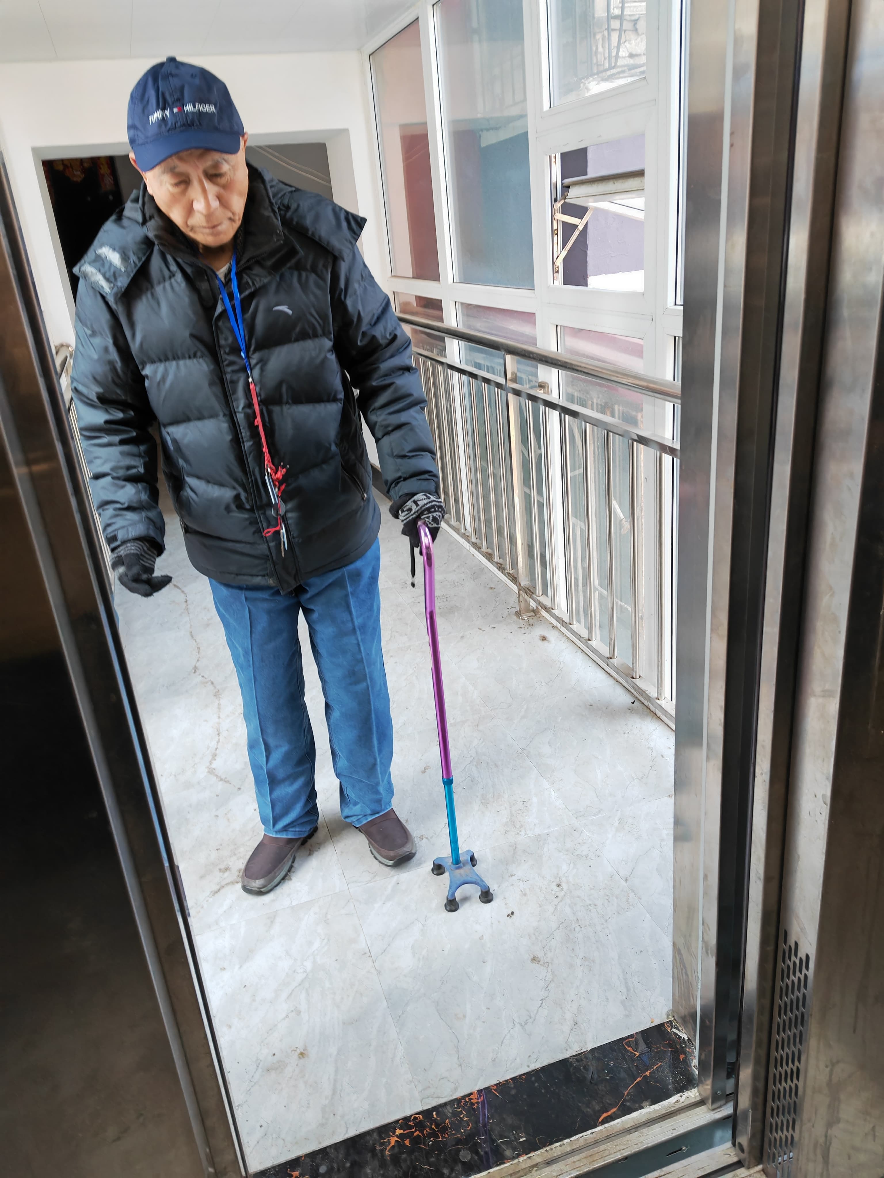 沈阳老旧小区焕新颜 加装电梯提升居民生活品质