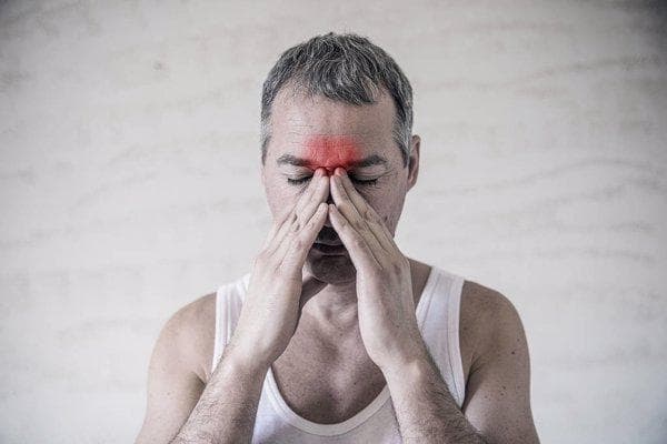 鼻窦炎引起的偏头痛：原因分析与治疗方法