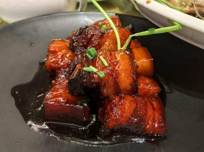 上海美食指南：当地人推荐的10道必吃名菜，你绝对不能错过！