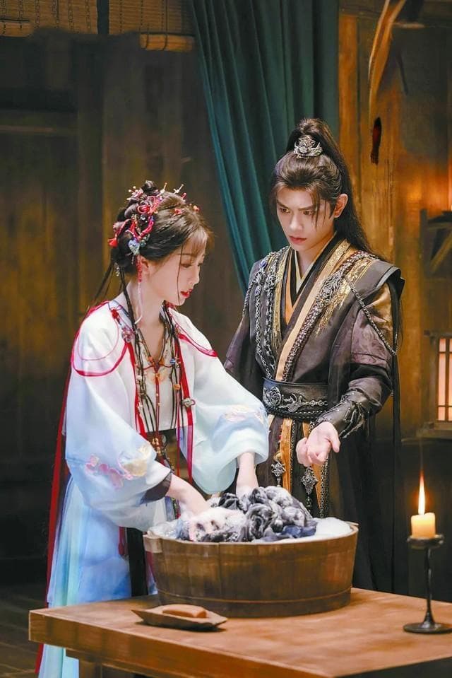以奇幻视角映照人性思考——评网剧《永夜星河》