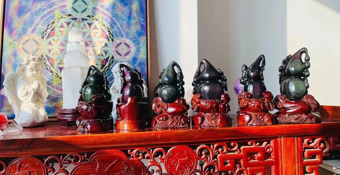 黑曜石的功效与作用：揭秘其神秘力量与实际应用
