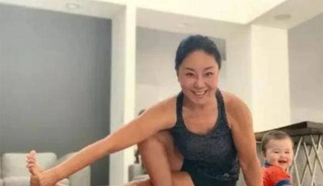 农村妇女如何逆天改命？32岁考大学，舍弃工人丈夫邂逅美国教授