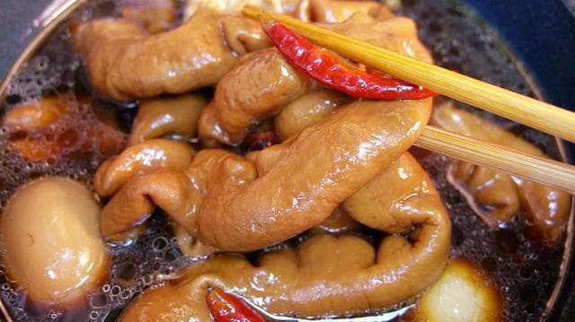 卤猪下水的香料秘籍：四种香料让食材去腥增香，口感更佳