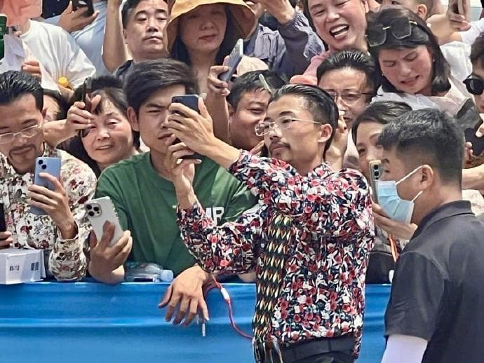郭有才宣布停播3天，此前菏泽南站附近居民称“堵到没法回家”